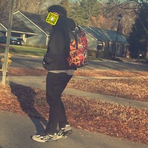 Meet your Posher, Dennis